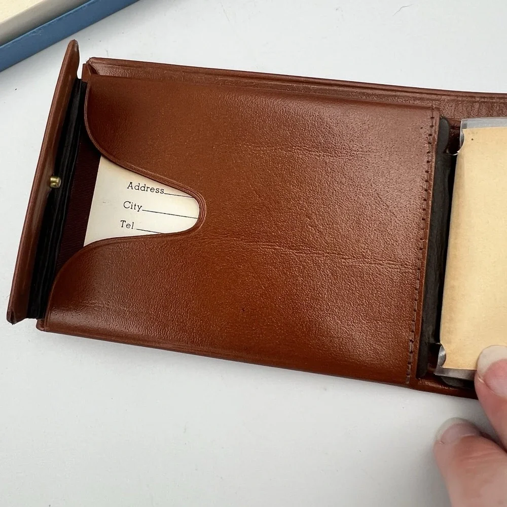 NEW! Vintage Cognac Brown Leather Wallet Mens Photo Pockets Bi-Fold Card Holder